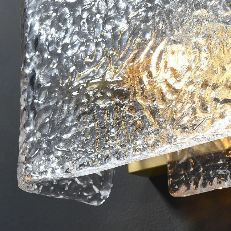 LuxeLuma Postmoderne Koperen Wandlamp met Glazen Kap - wandlamp - in de kamer