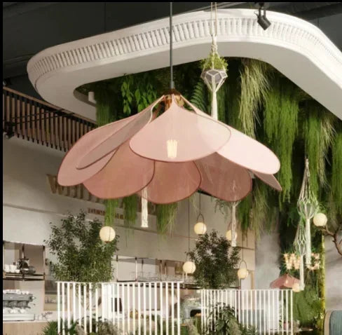LumaFlora Petal Light – Stoffen Kunst Hanglamp met Kleurrijke Bloembladen - hanglampen - in de kamer