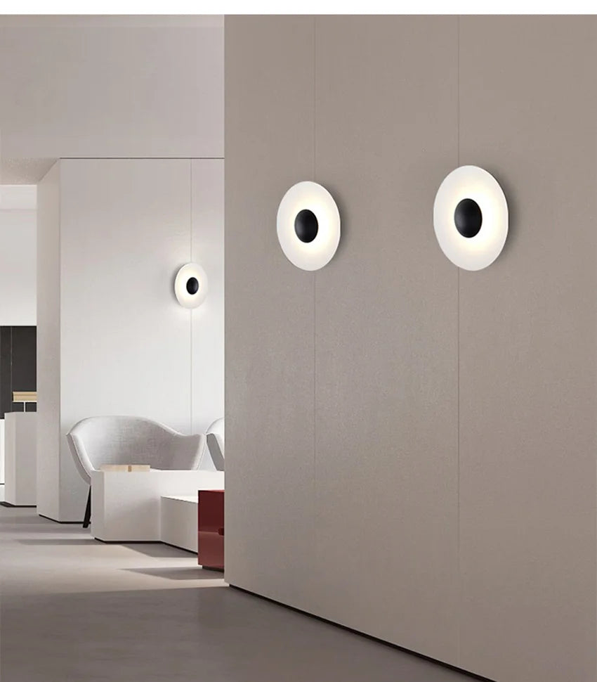 NordicGlow – Moderne Houten Rond LED Wandlamp - wandlamp - sfeerbeeld