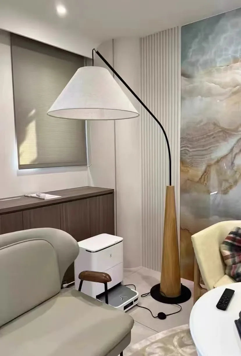 LumiArc – Luxe Houten Boogvloerlamp met Stoffen Kap - vloerlamp - zijaanzicht