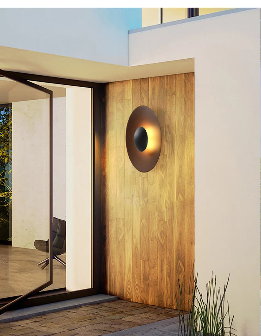 NordicGlow – Moderne Houten Rond LED Wandlamp - wandlamp - sfeerbeeld