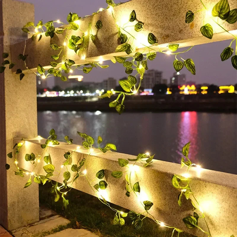 SolarLeaf Sfeerverlichting – Zonnelamp Slinger met Kunstbloemen & Bladeren