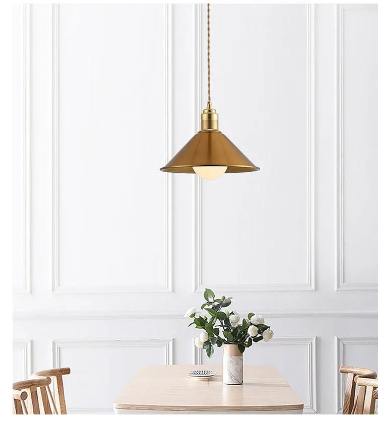 AuroraNord Goudgeplateerde Nordic Hanglamp - wandlamp - zijaanzicht