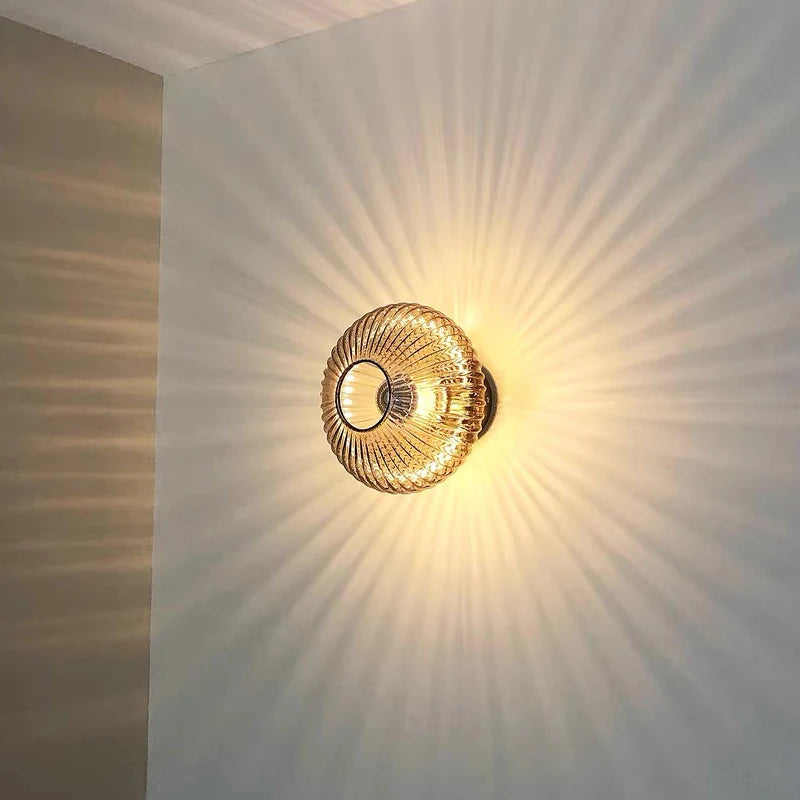 AuraGlas Bauhaus Wandlamp - wandlamp - in de kamer