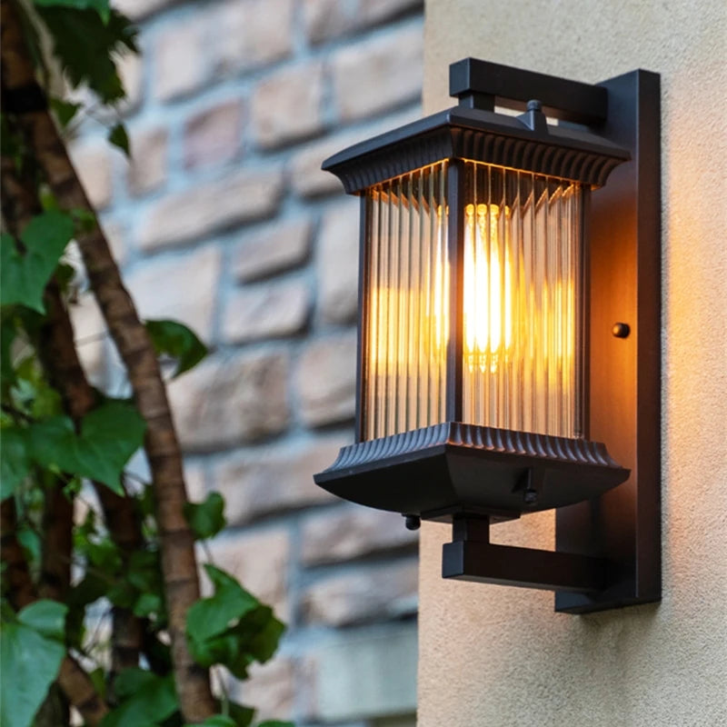 TerraGuard Classic – Waterdichte Buitenwandlamp van Metaal - buitenverlichting - sfeerbeeld