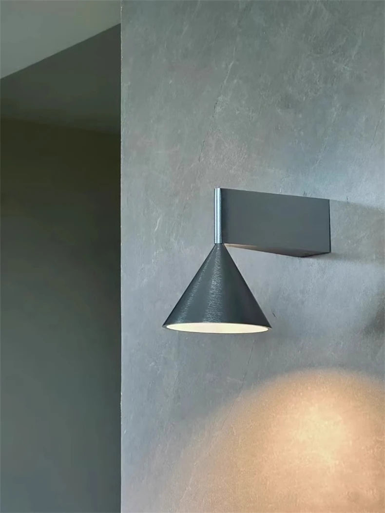 LumoCone Italiaanse Minimalistische Wandlamp - wandlamp - verlicht