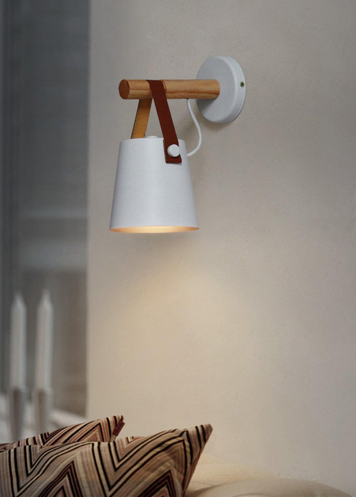 Conische Wandlamp van Hout - wandlampen - in de kamer
