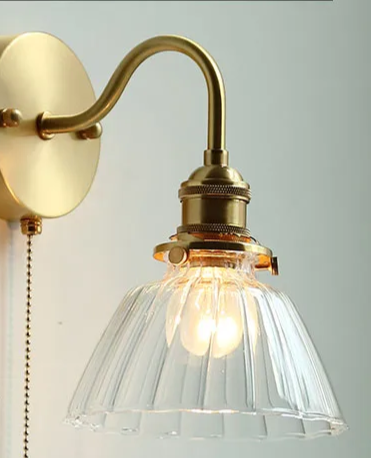 AuroraLux Nordic Wandlamp – Moderne Koperen Wandlamp met Trekschakelaar & Glazen Kap