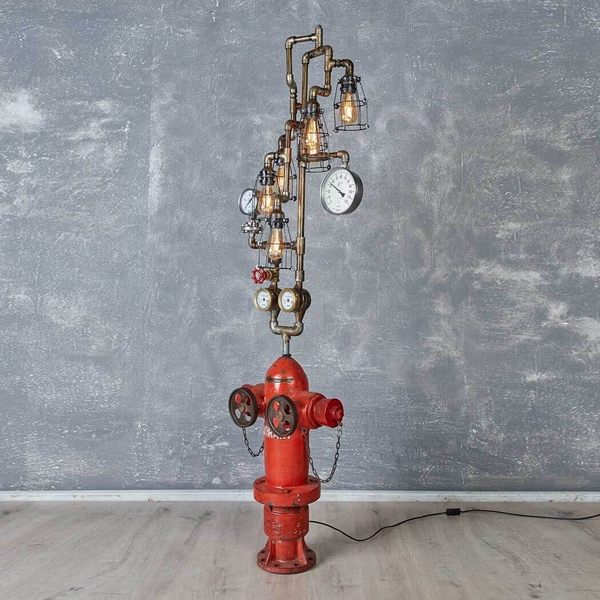 Golden Pigs - Oude Hidrant-Lamp