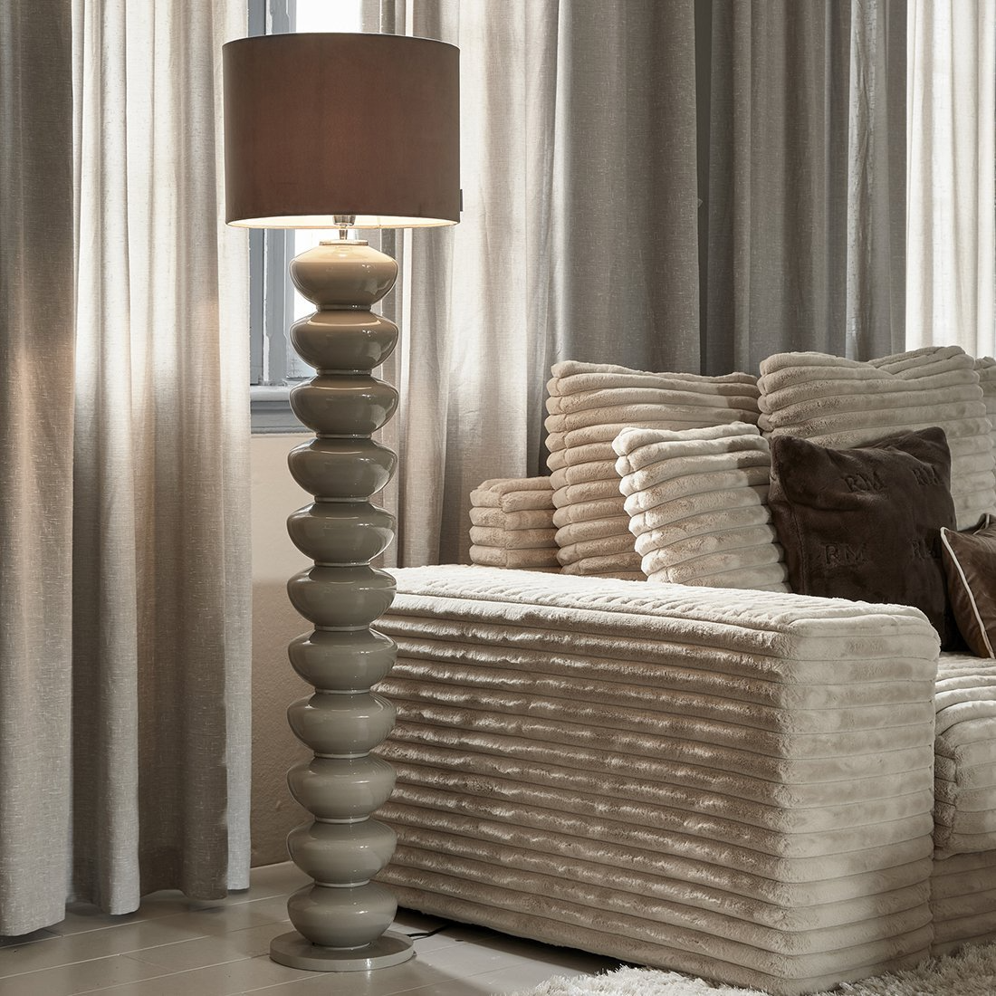 Rivièra Maison - RM Beaugrand Vloer lamp Flax Xl - vloerlampen - sfeerbeeld