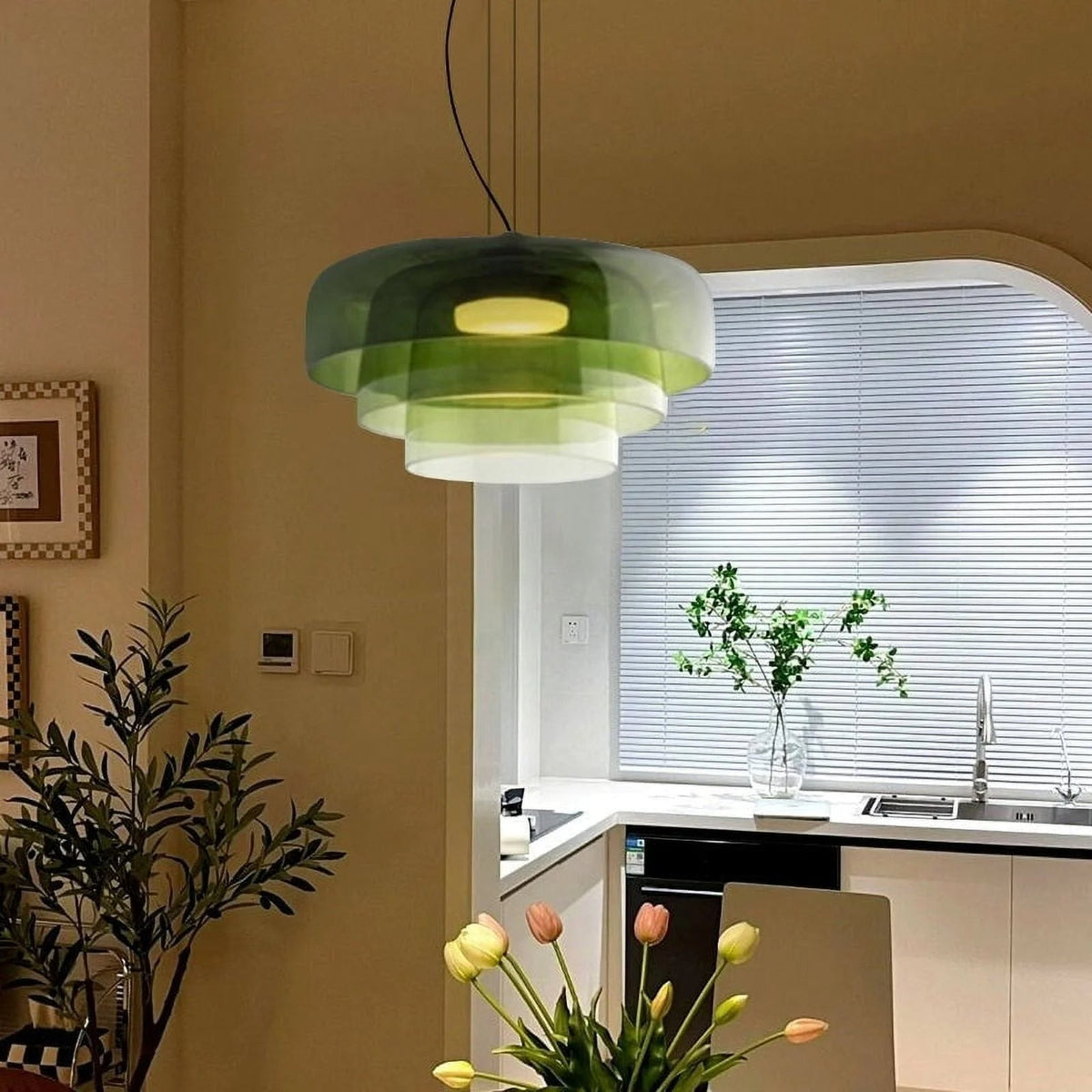 Glazen Plafondlamp Met Historische Charme en Moderne Functionaliteit - plafondlamp - zijaanzicht