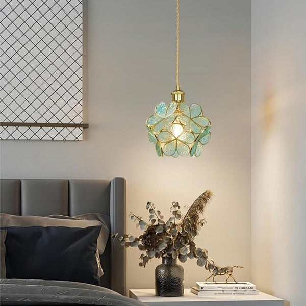 Glazen Hanglamp In De Vorm Van Een Bloem - hanglampen - gemonteerd